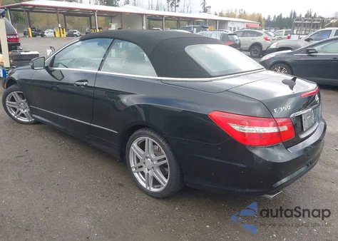 2011 Mercedes-Benz E 350 z USA, uszkodzony, nr VIN WDDKK5GF8BF108396